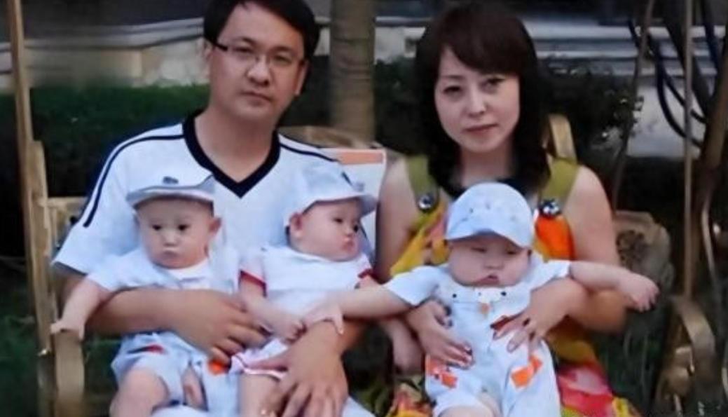 2005年，41岁的河南女富豪李巧林爱上了22岁的男下属，没想到，在50岁时，她