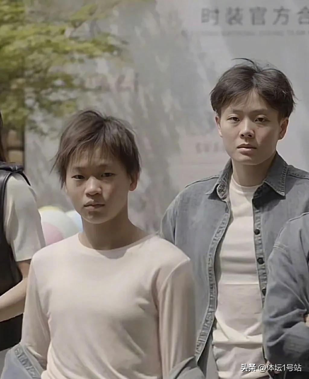 16岁全红婵最新大片惹争议，造型被批像小太妹，神似王菲女儿。
女大十八变！婵宝宝