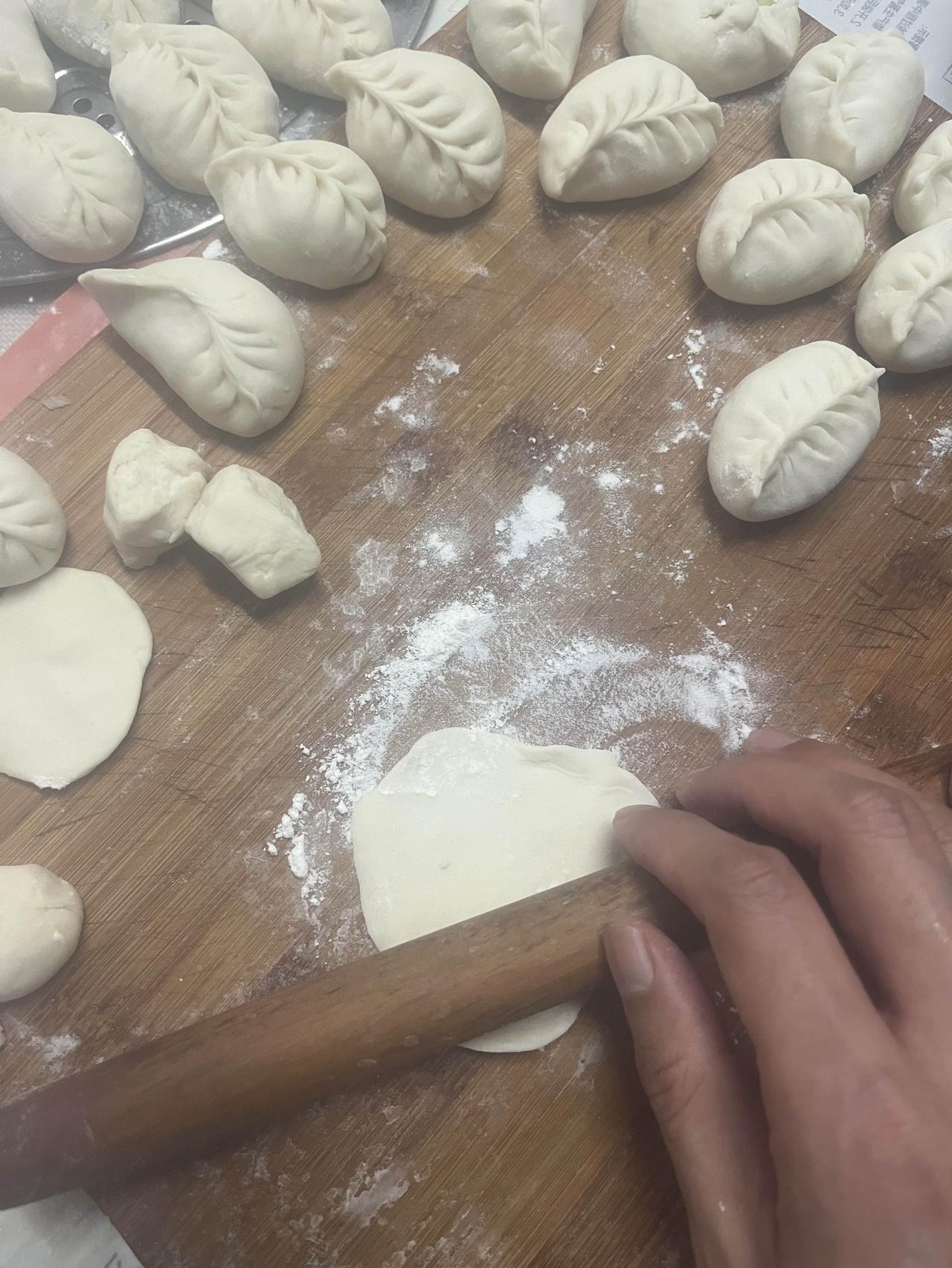 兄弟们，过年包饺子了，26年一起加油