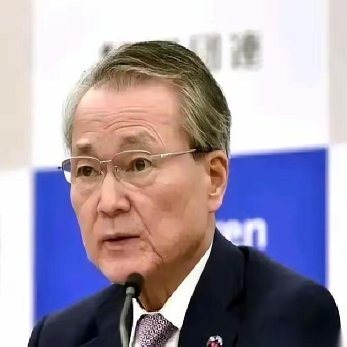 真是活久见。

日本商界的大佬，居然急眼了，拍着桌子"要求"咱们撤回出口管制，还