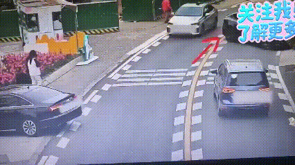 虽然说货车司机全责，但是你们俩全命啊。
交通安全警示教育视频，2025年12月，