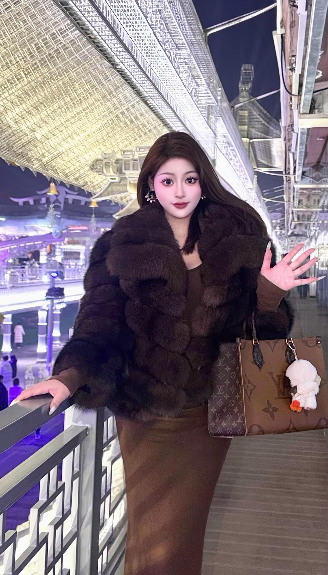 你配吗 我要的是绝对压制。好身材好气质 韩彩英氛围感大片