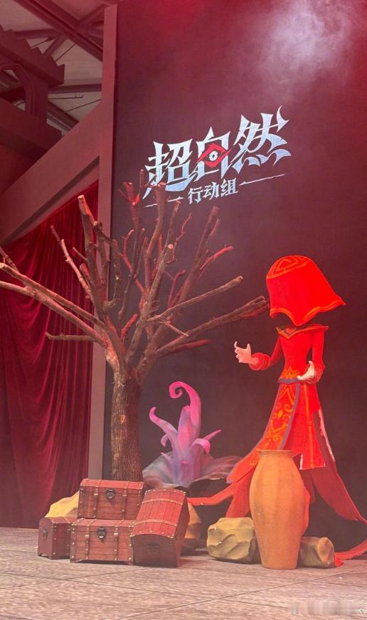 前两天逛CJ，超自然行动组展台确实人挺多的，对那棵树印象深刻哈哈，巨人网络股价涨