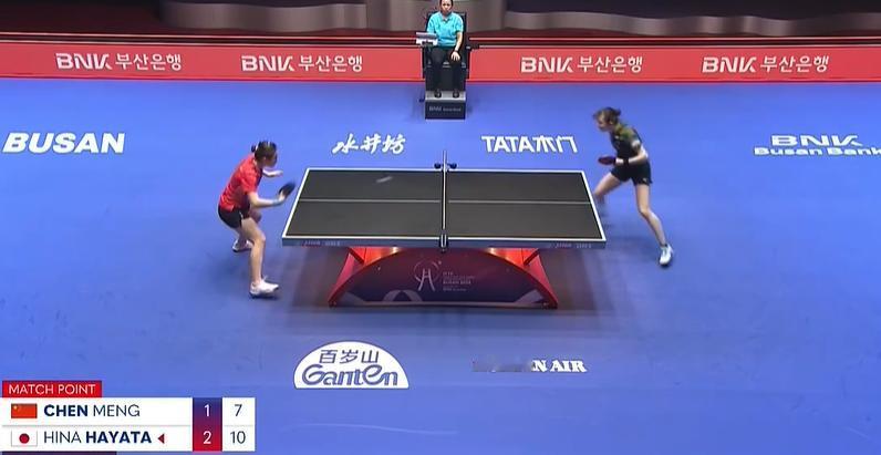陈梦1-3不敌早田希娜，世乒赛女团决赛，陈梦这球打得挺顽强，但是确实落入了对方的