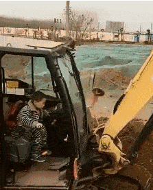 蓝翔都有小学啦？