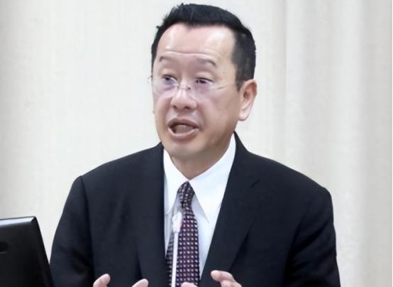 被列入“台独顽固清单”的台湾省“国防部长”顾立雄，居然警告赖清德！他认为如果解放