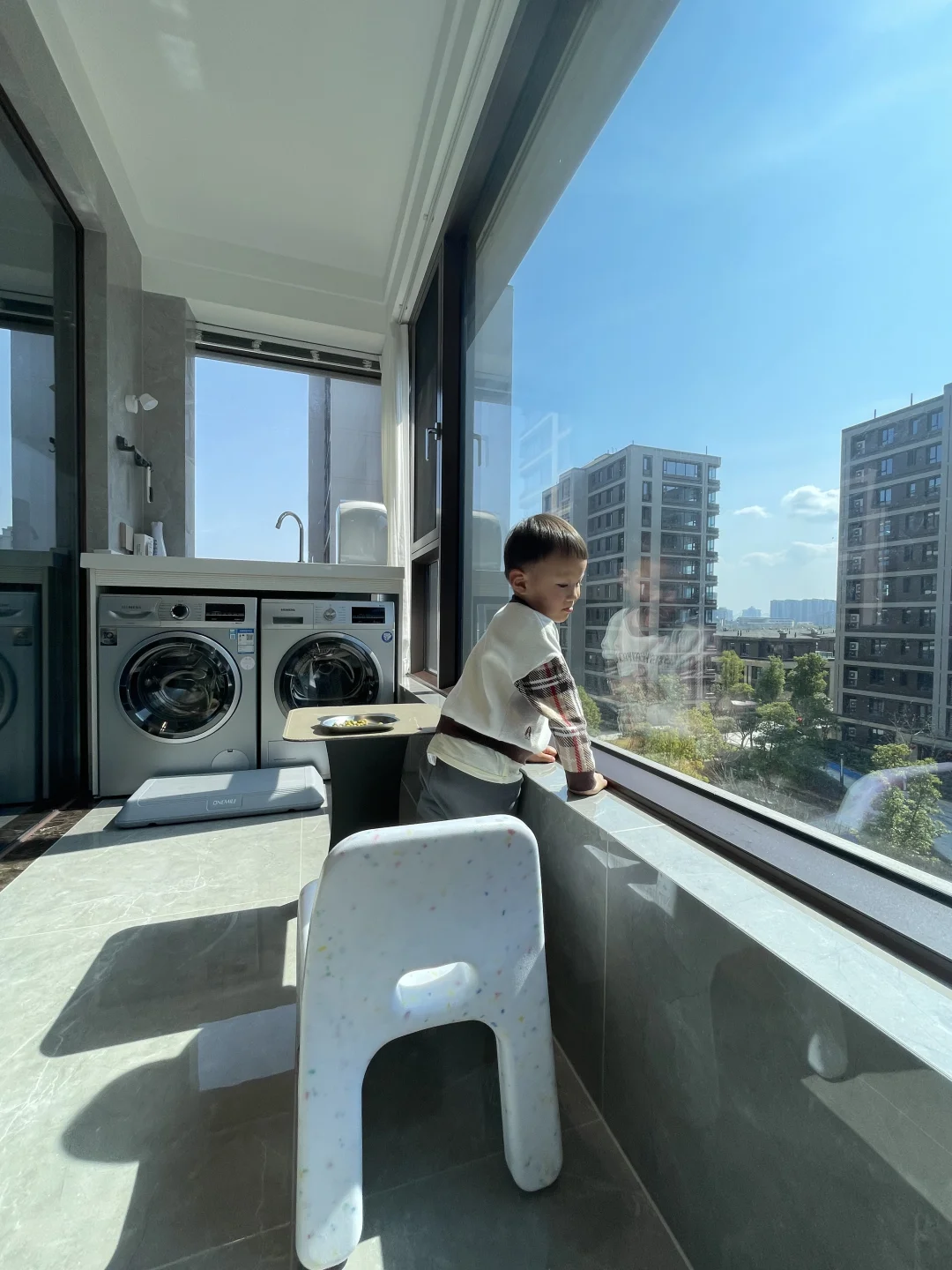 阳光明媚的小阳台丨原图直出