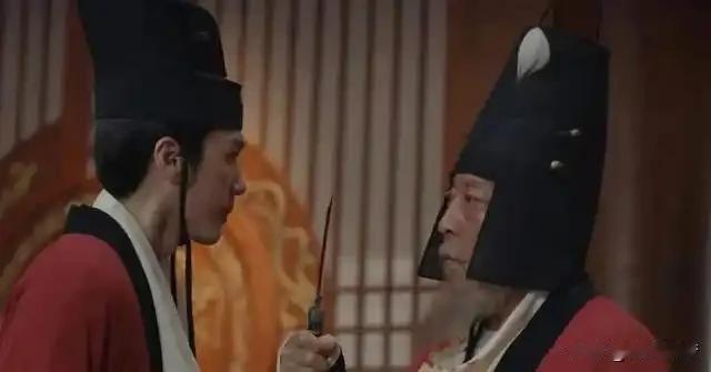 该剧优势显著：题材上聚焦五代十国“纳土归宋”的和平统一故事，视角新颖，填补了市场