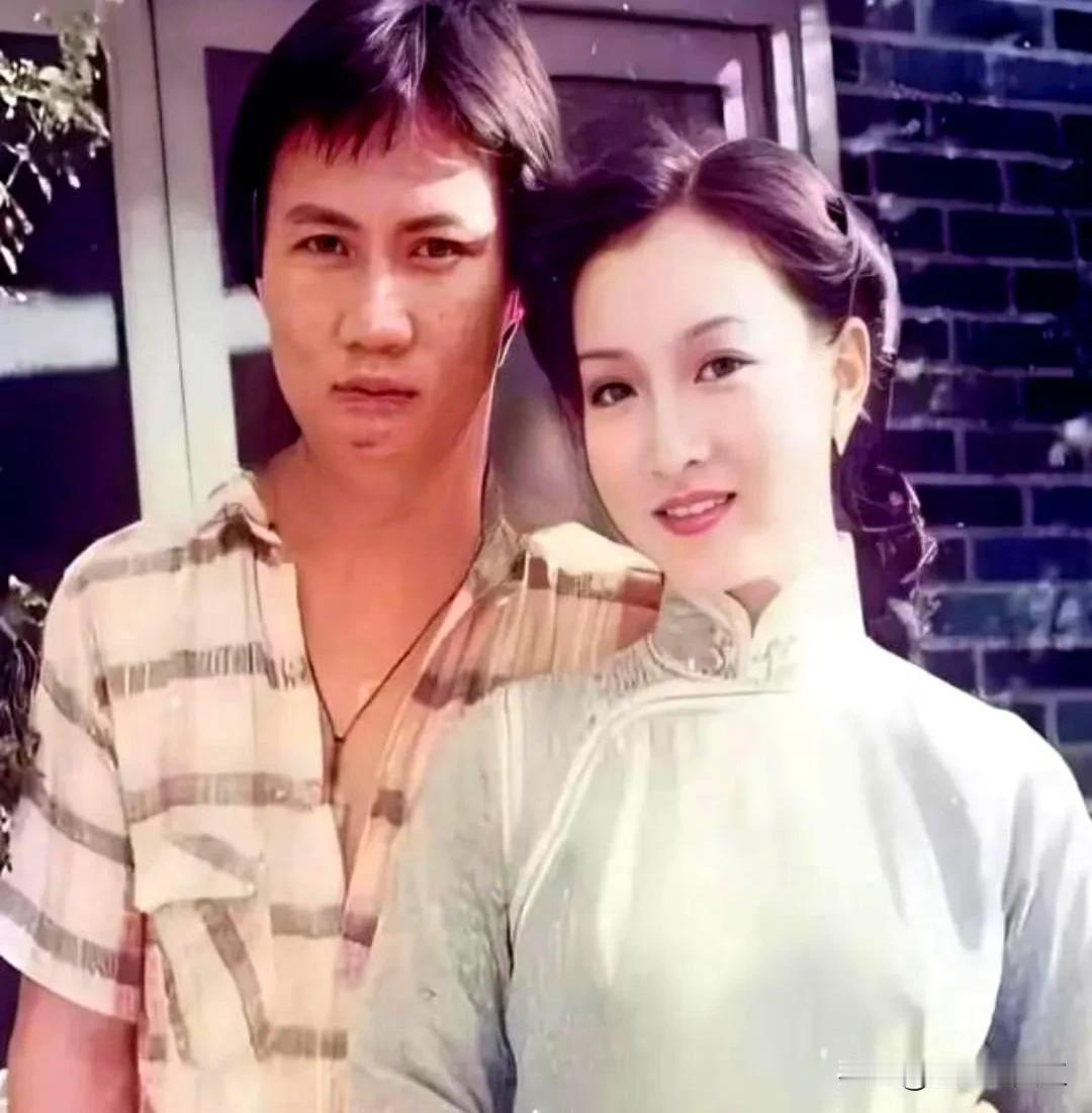 年轻时的风流往事后半生的执念

77岁黄元申：一封情书，半生执念，佛渡不了情劫，