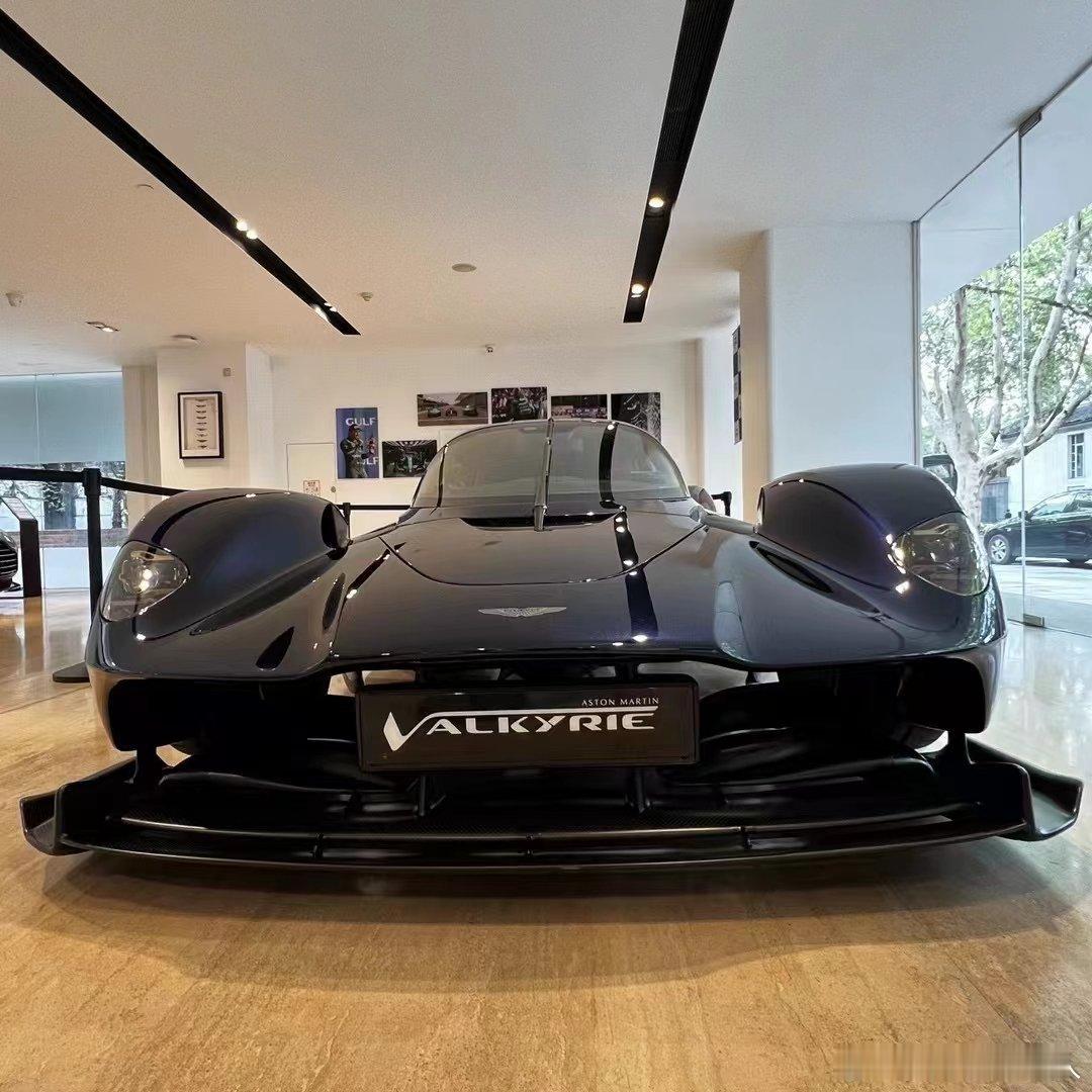 Aston Martin-Valkyrie、实车真好看～ ​​​