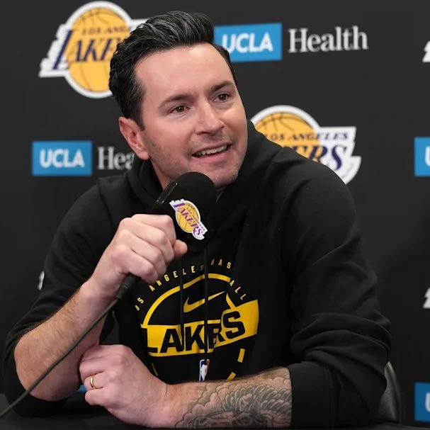 自2011年的禅师以来，雷迪克是湖人首位率队连续两个赛季50胜的教练。传奇骑士v