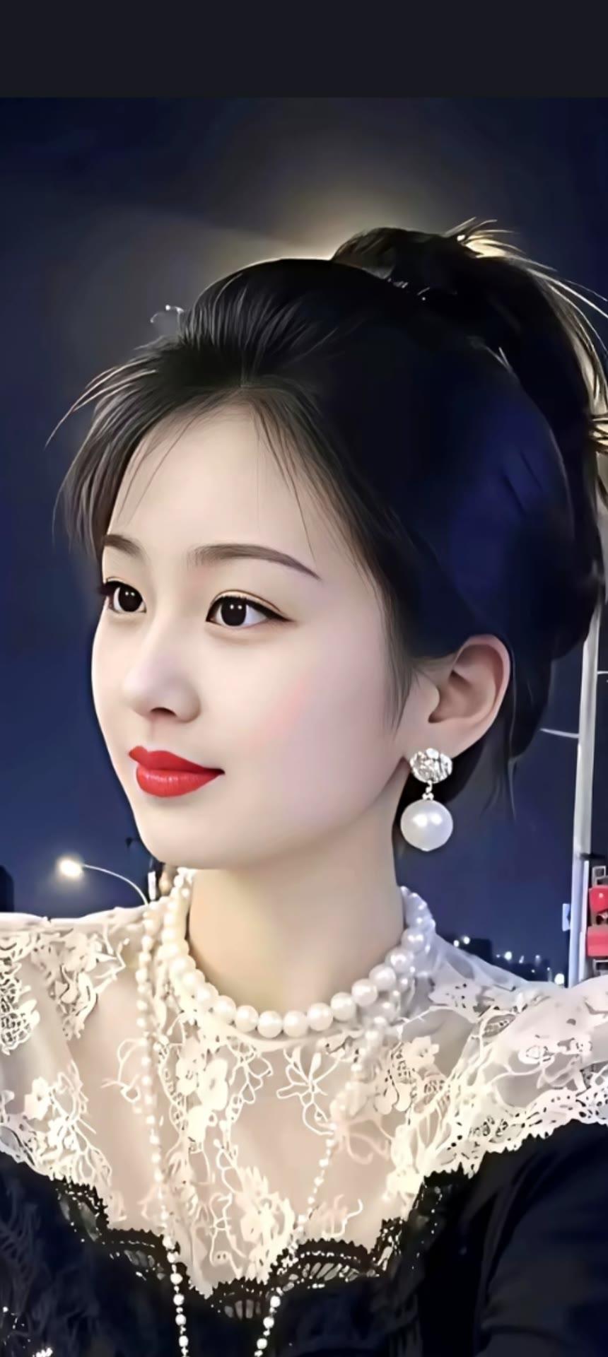 优雅的黑纱与珍珠，夜晚的迷人魅力