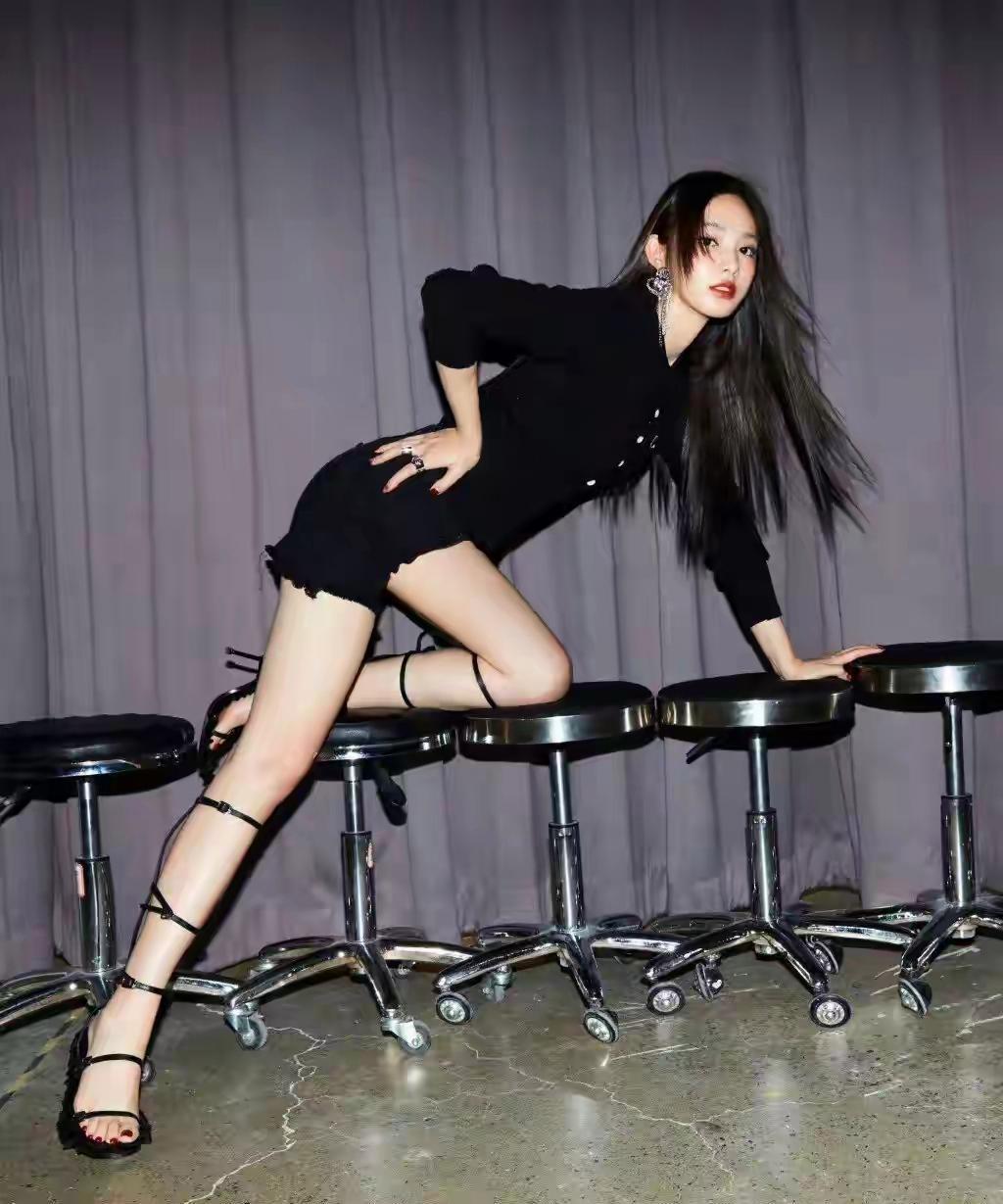 彭小苒高清性感壁纸美到窒息，一眼惊艳让人疯狂心动！
