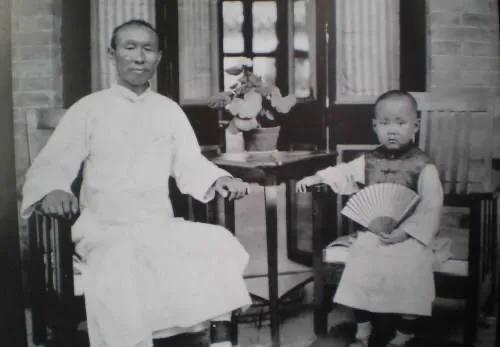孔子留下了多少“遗产”？后代吃了2000多年的老本，77代孙一出生即为巅峰，连蒋