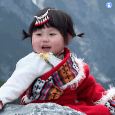 带娃届来了个天才带娃届来了个天才 遛娃只带一根绳，娃乖乖跟着走，不哭不闹不买玩具