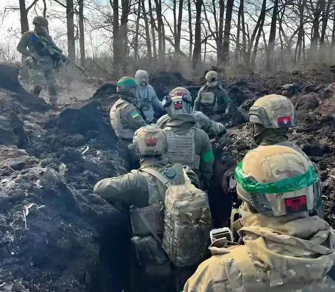 乌克兰提前一年布局，即便红军城失守也有后路，俄军想赢不容易