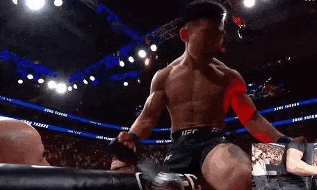 剑指冠军挑战权！宋亚东两回合KO击败乌马尔UFC格斗之夜上海站头条主赛男子雏量级
