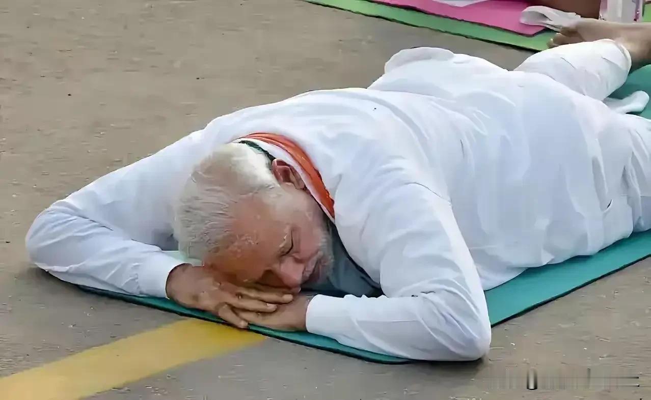 发射失败，印度遭遇开门黑！

印媒报道，昨天发射的多卫星在升空后出现异常，通过极