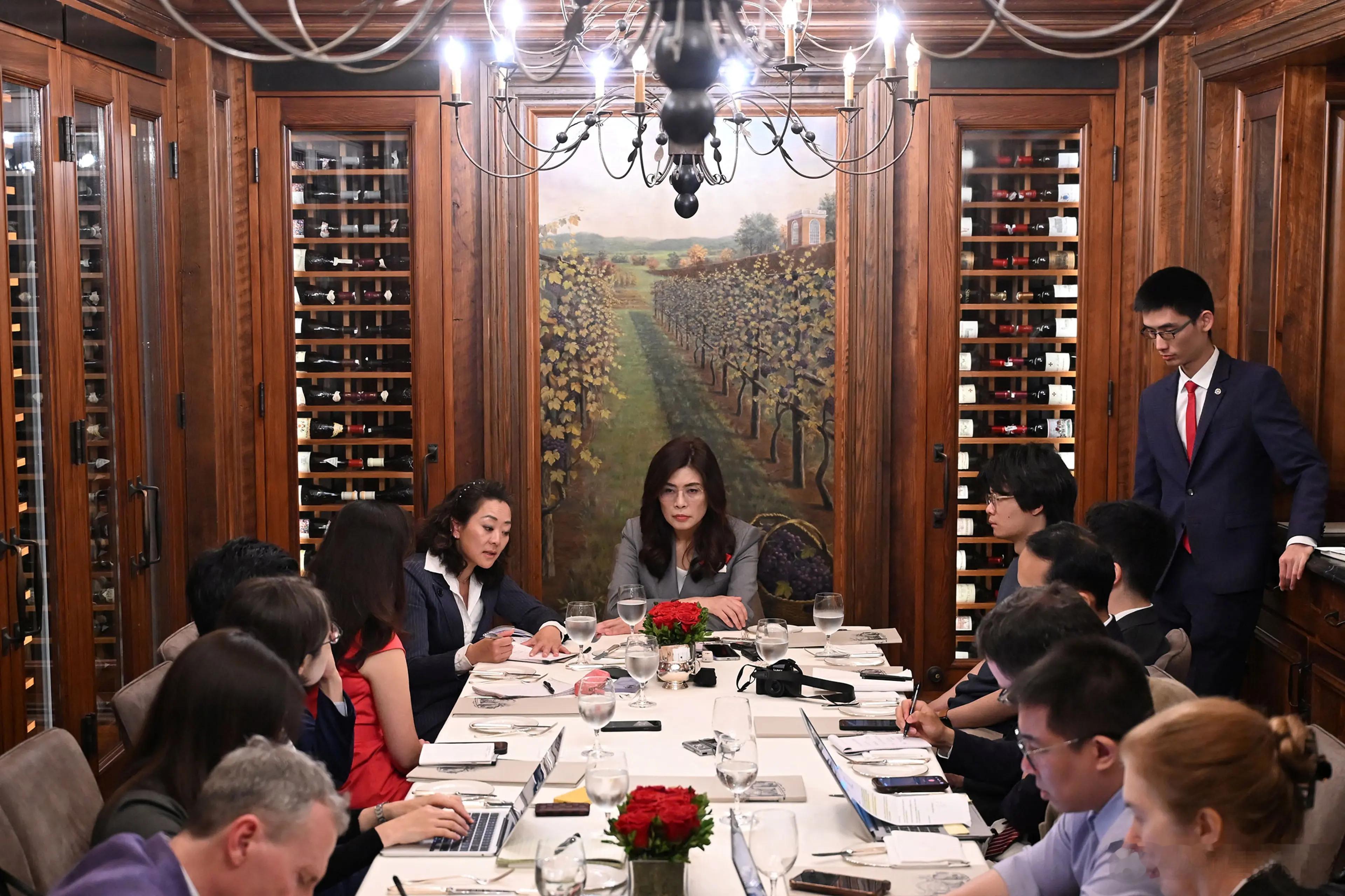 【郑丽文：与大陆对话是台湾最好的防御】（时代周刊）从“台独”狂热分子到反对派领袖