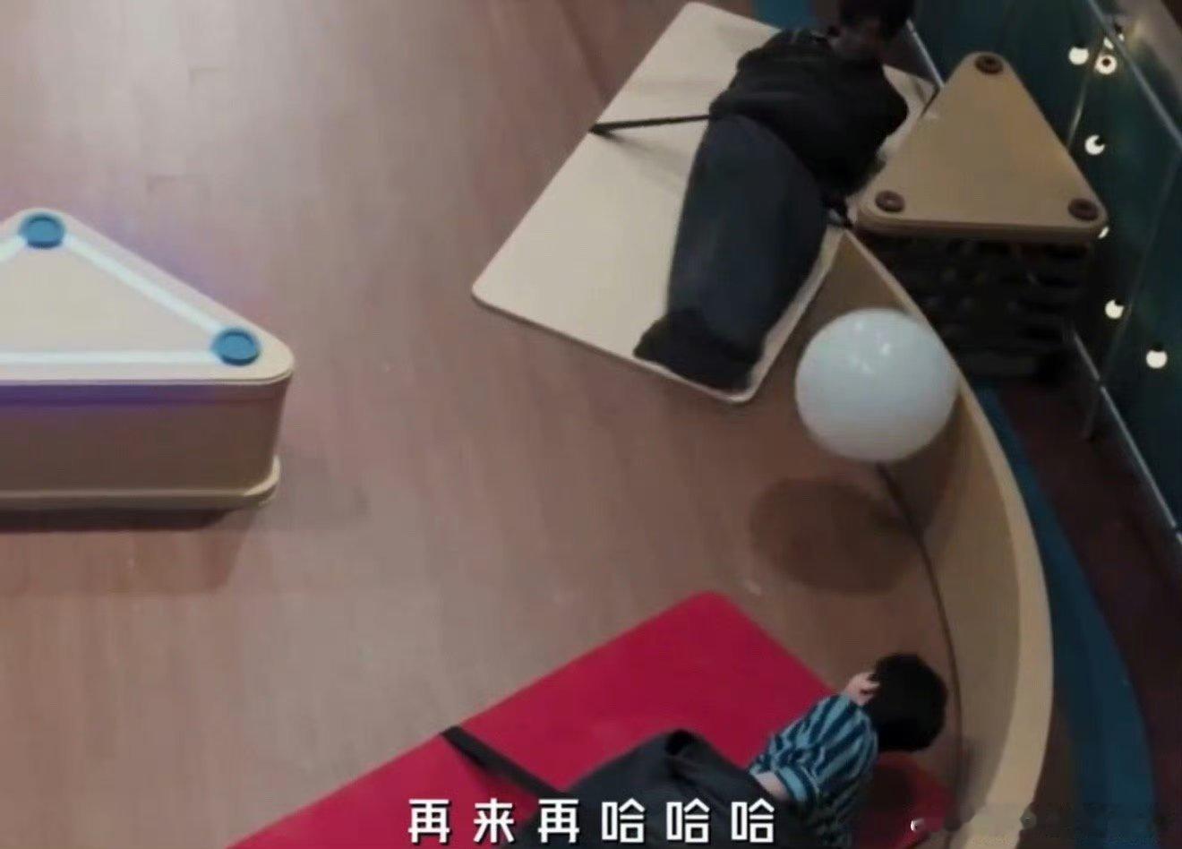 密室大逃脱 我的评分：陈哲远不知偶像包袱为何物密室大逃脱努力的样子特别靠谱，但是