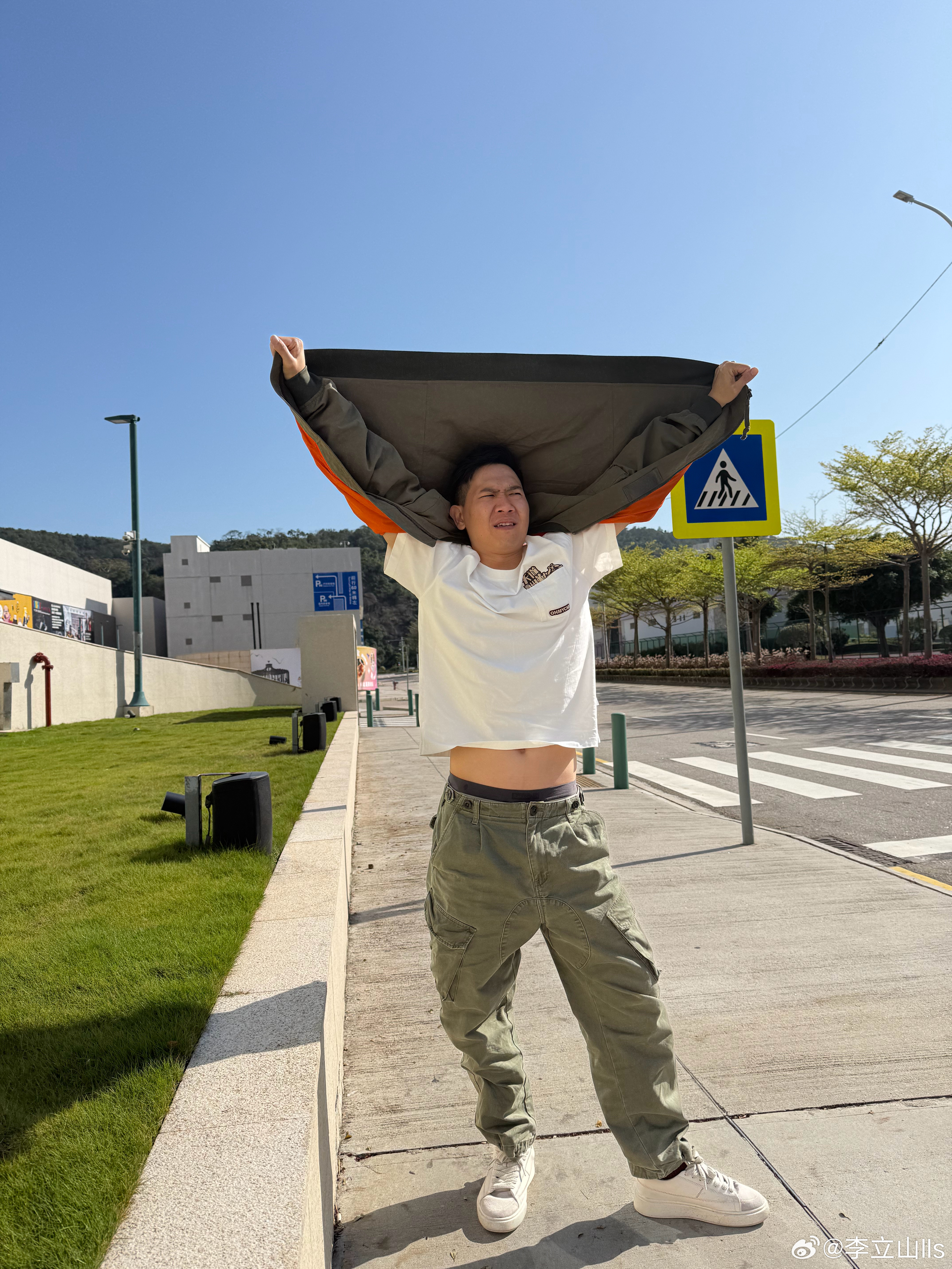 能哥又有素材啦！ 