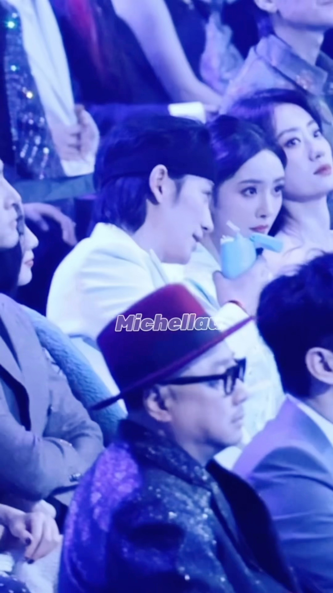 啊啊啊啊啊啊原来杨幂朱一龙早就同框过！！！！当时龙哥受伤🤕幂还问他“头咋了？好