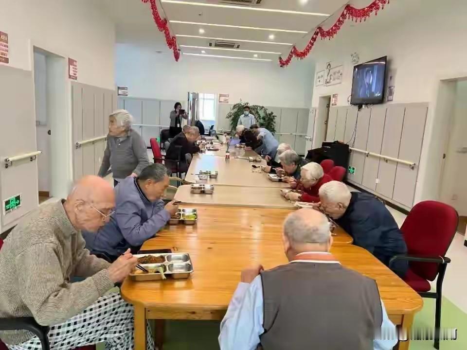 养老院是老年人养老唯一的选择吗？

现在许多人在这个问题上迷茫，觉得我们五六十年