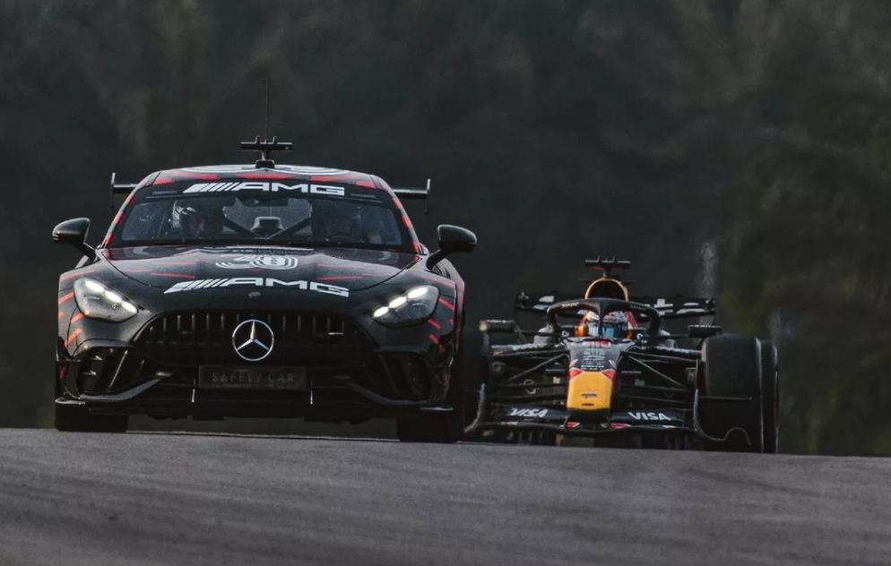 F1奥斯汀站安全车高发！安全车或将直接决定2026总冠军归属。
经常看F1的都知