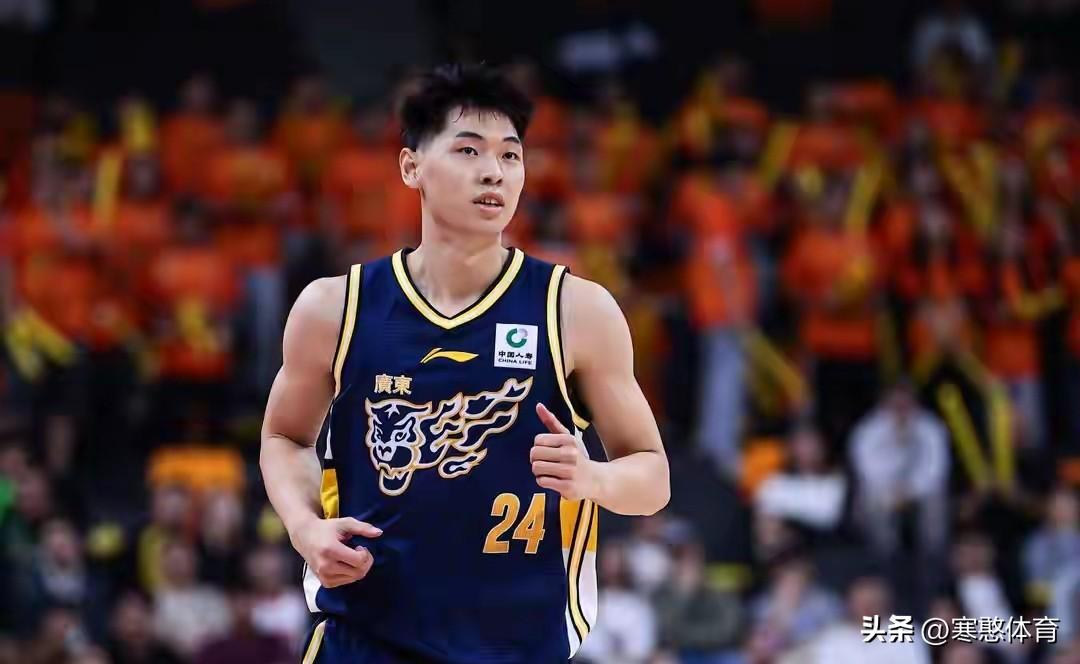 打个锤子！广东92-93惜败江苏，看看球员数据，谁才是输球的最大祸首:

1、胡