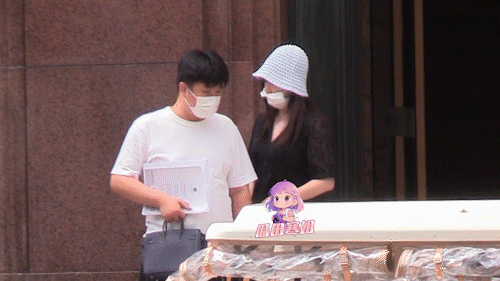 阚清子和老公去医院产检 阚清子和老公去医院产检，真的好甜蜜啊~ 阚清子和老公医院
