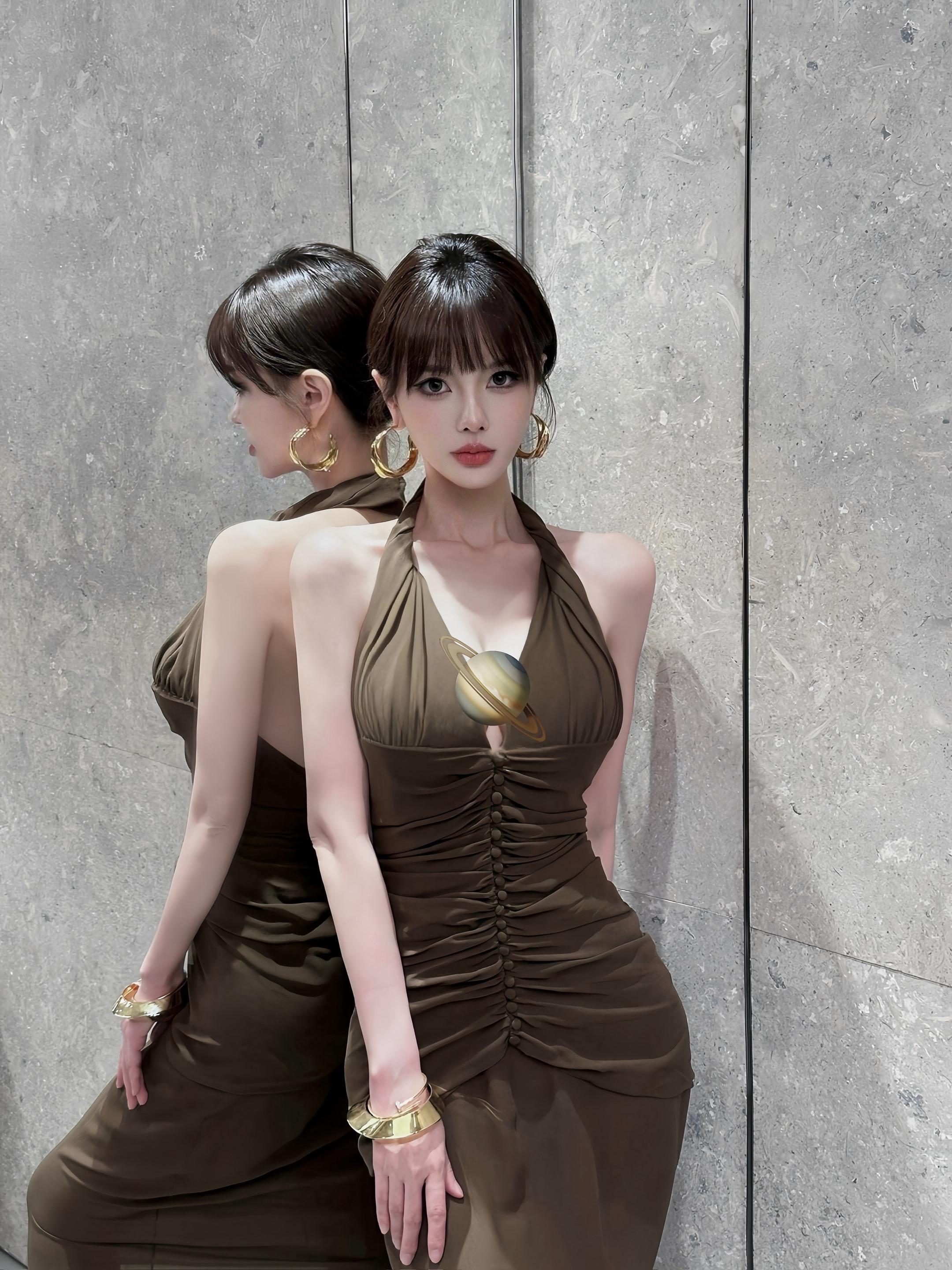 <p>ysl 圣罗兰女帝 ootd </p>