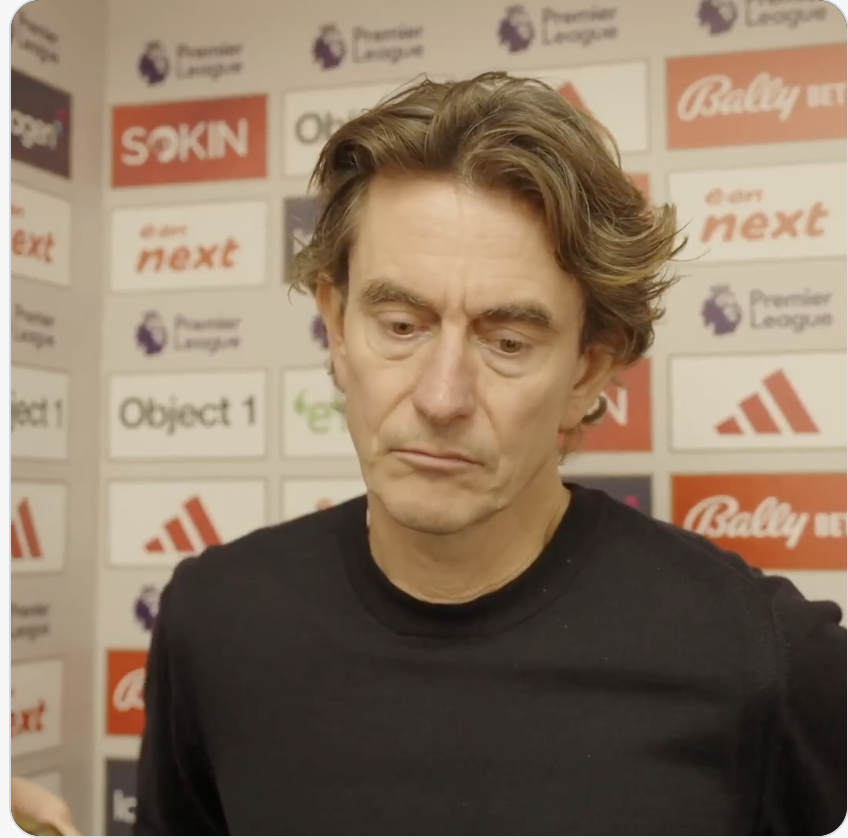 热刺0-3诺丁汉森林赛后发布会：🎙️ 弗兰克： “极其失望。我们的表现非常糟糕