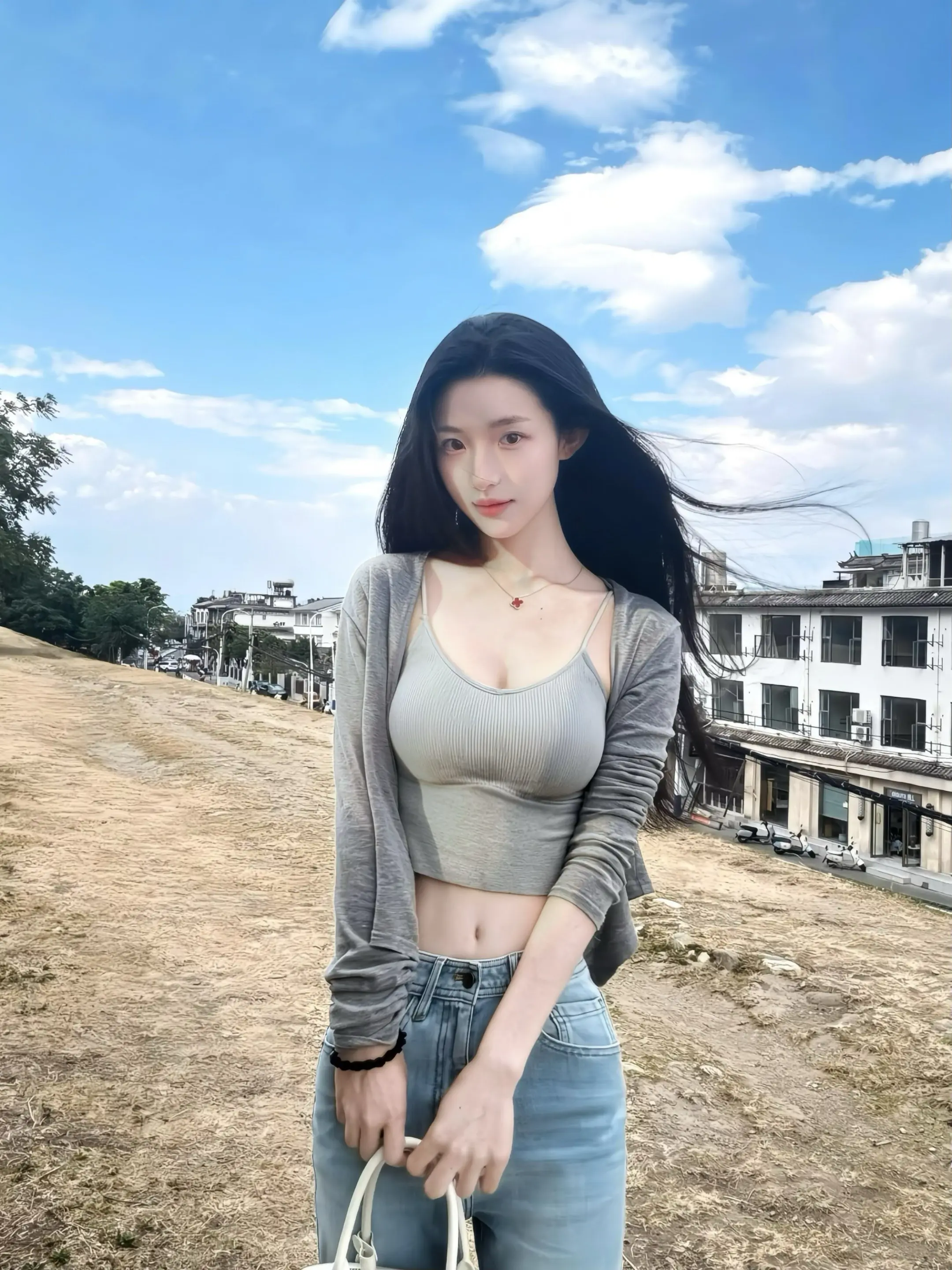 看见你疲惫时的脸 我心疼你独自一人时的落寞 希望你别太累