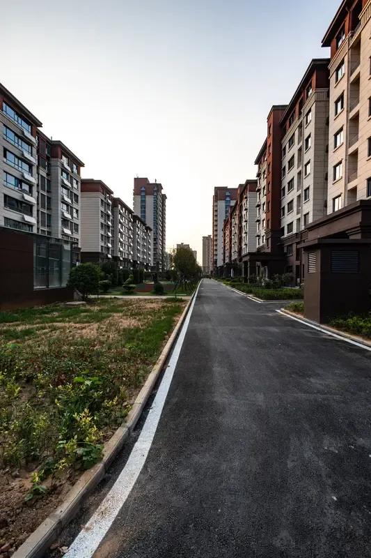 这可不是随口说取消就能取消的，它有一套物业管理制度。被取消的物业和新更换的物业都