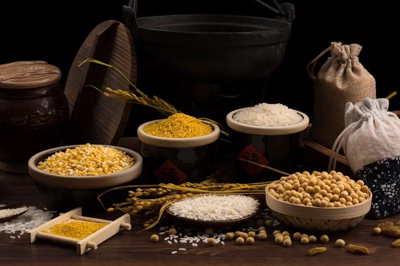 基本生活物资

粮食、食用油、肉类、蔬菜等食品是人们维持生存的基础。这些物资价格