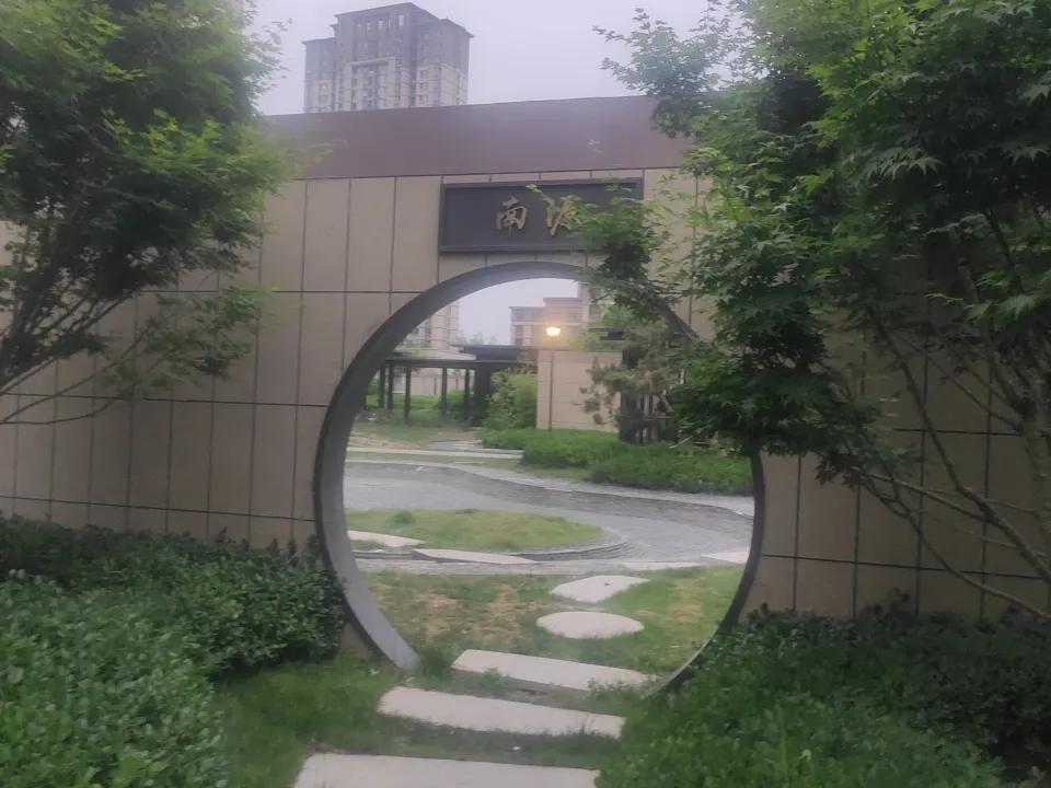 小区一角！