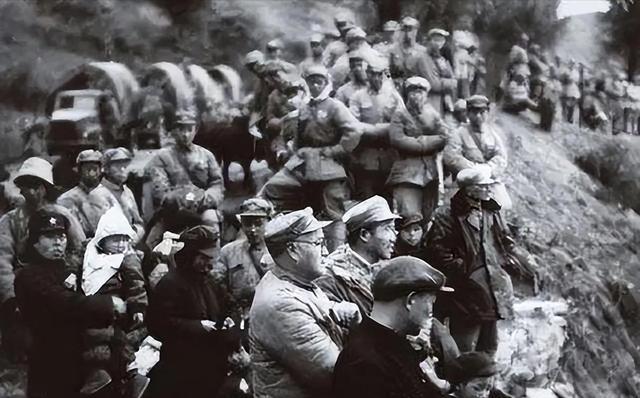 1947年，359旅主任刘亚生被俘，胡宗南叫来女部下：今晚拿下他！然而，这已经不