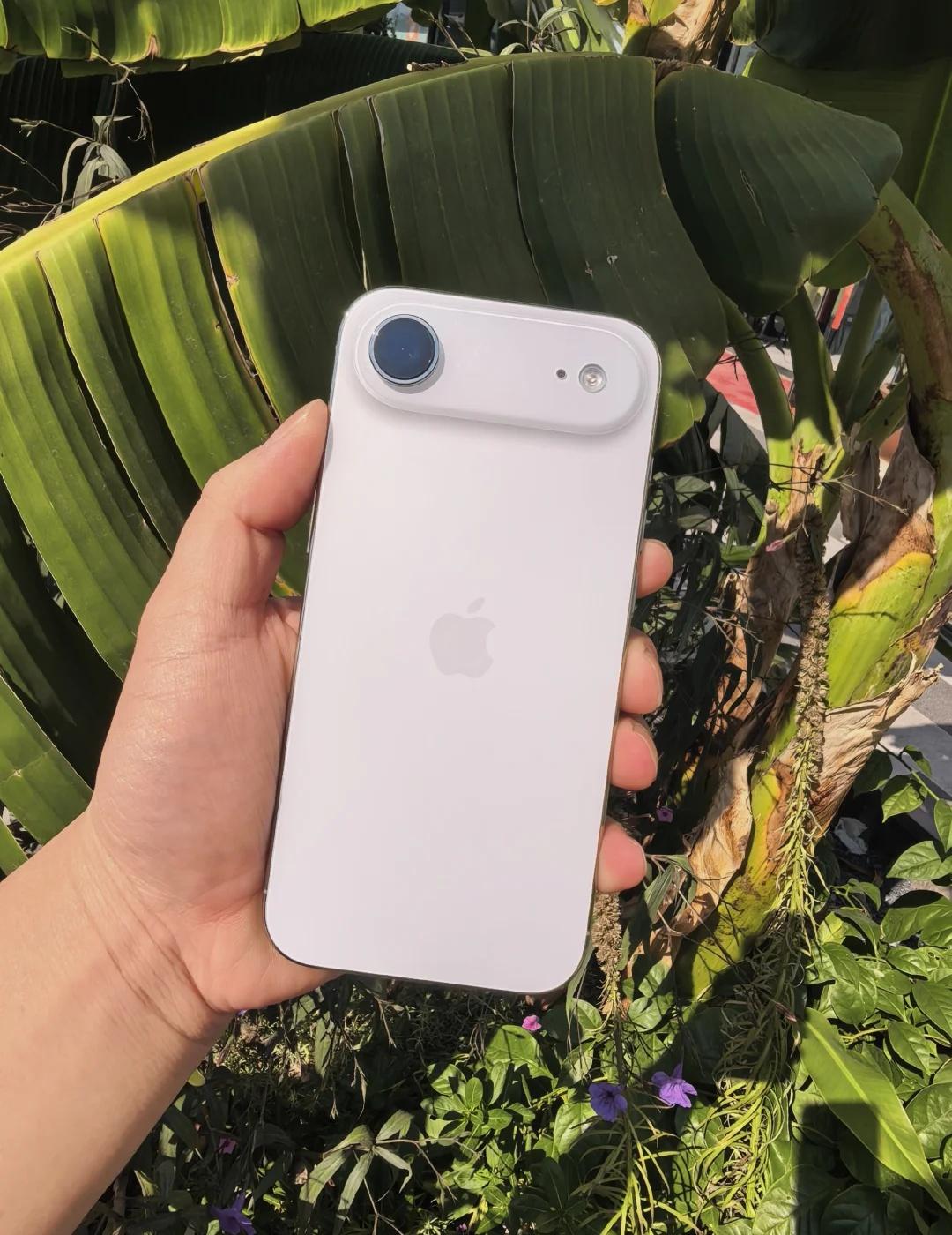 出8月买的iPhone Air 白色 国行
电池100 充电95次
4999安排
