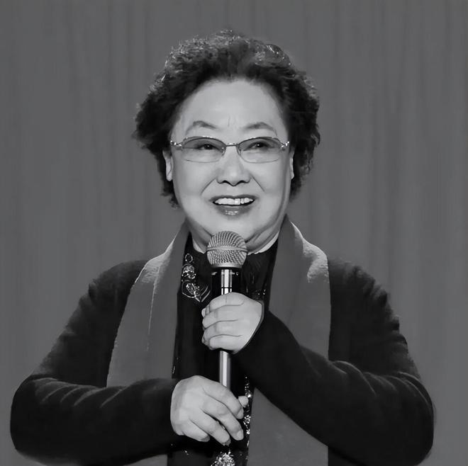 惊闻老歌唱艺术家郭兰英去世的消息，心里万分难过，唯愿她一路走好。

小时候就听过