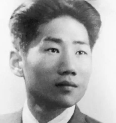1990年，距离毛岸英在朝鲜战场牺牲，已经过去整整40年。就在这一年，刘思齐突然