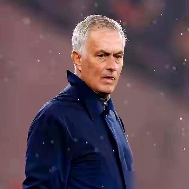 63岁的穆里尼奥，23轮0负。
几个月前，他还因带队输给本菲卡，被土超豪门解雇