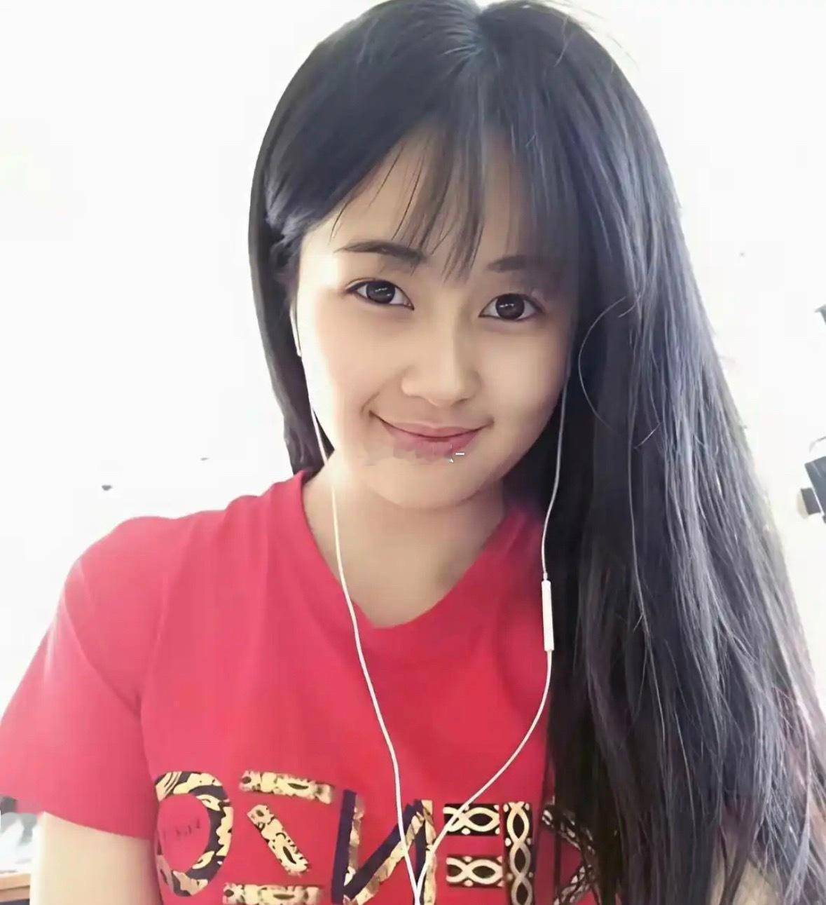 十年前的白鹿，你能够想象到他能够火到顶流吗？其实十年前的白鹿就很好看了，不然也不