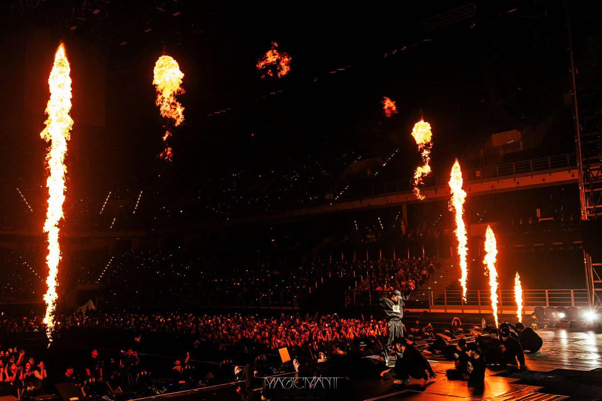 王嘉尔官宣世巡北美站  2026 MM2 世界巡演北美六站全公开，巡演版图再扩张