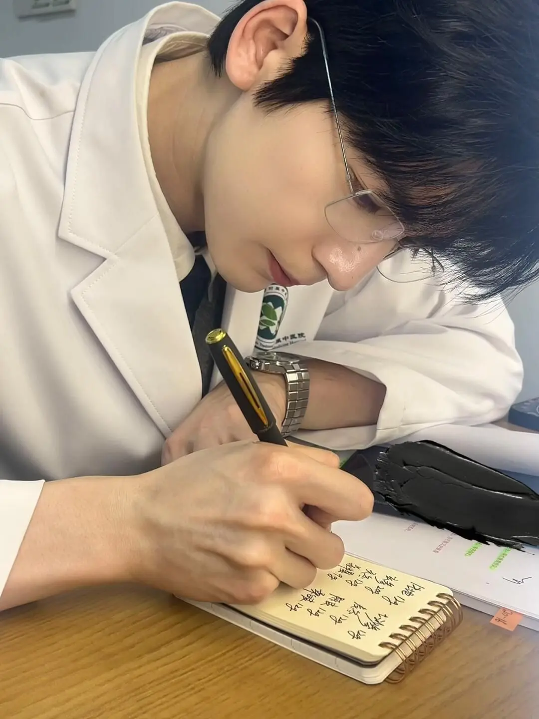 向全世界安利 医生男友 张凌赫 何苏叶 爱你