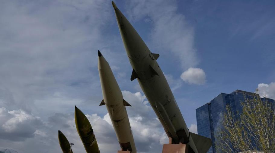 美以闹掰了？内塔尼亚胡公开和特朗普唱反调。以色列总理宣布：要把伊朗战争打到底。