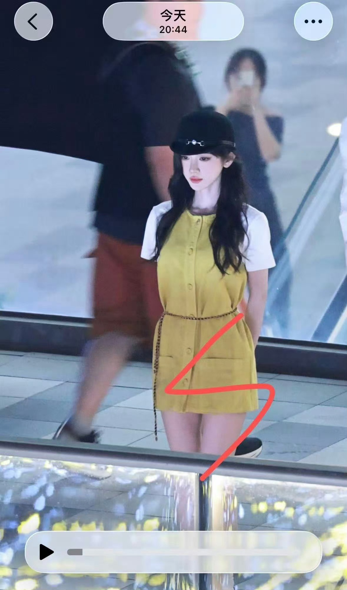 鞠婧祎万花世界真的好期待鞠婧祎的万花世界啊，感觉每天的妆造都好美好美好美，真的很