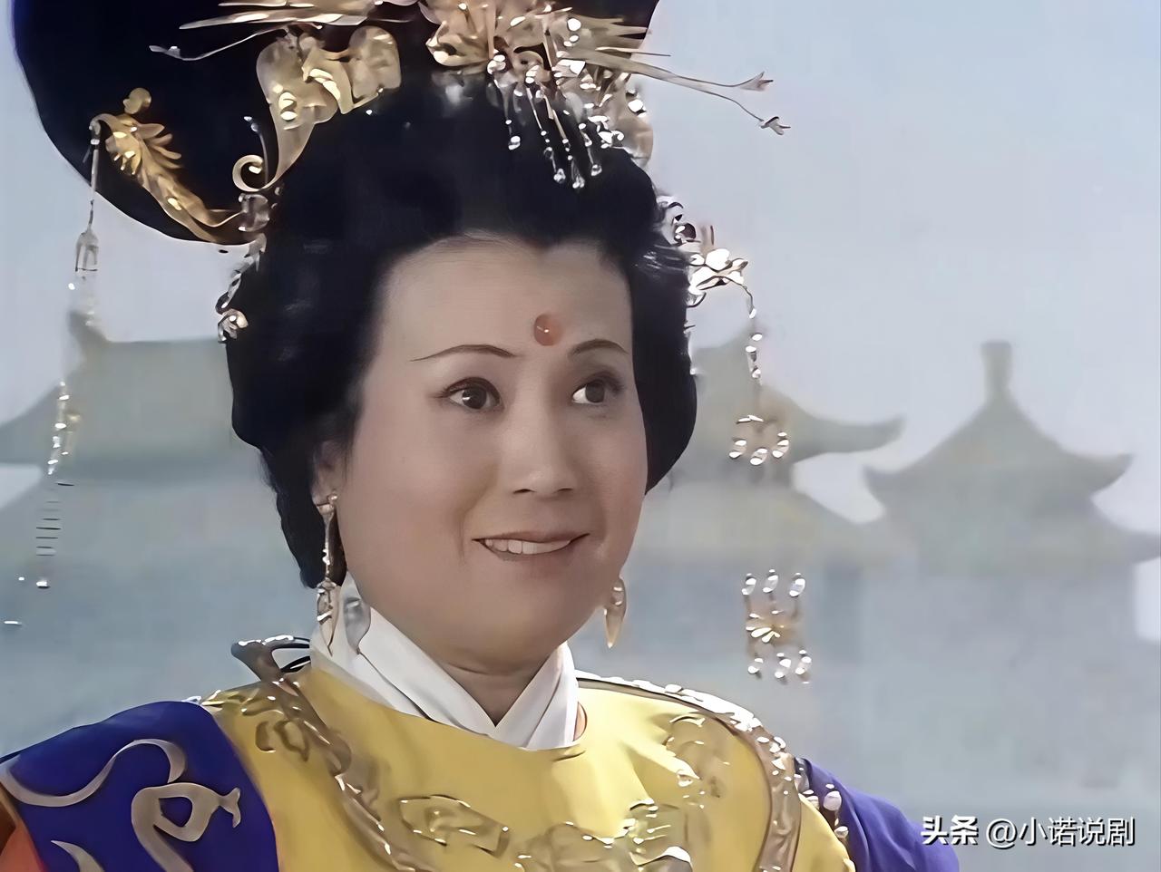 王母娘娘，全称为上圣白玉龟台，九灵太真无极圣母，瑶池大圣西王，金母元君，又称西王