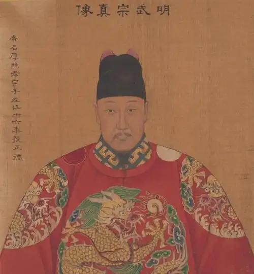 在中国两千多年封建帝制中，荒唐帝王并不少见，但能做到在位四十余年、后宫妃嫔七十余