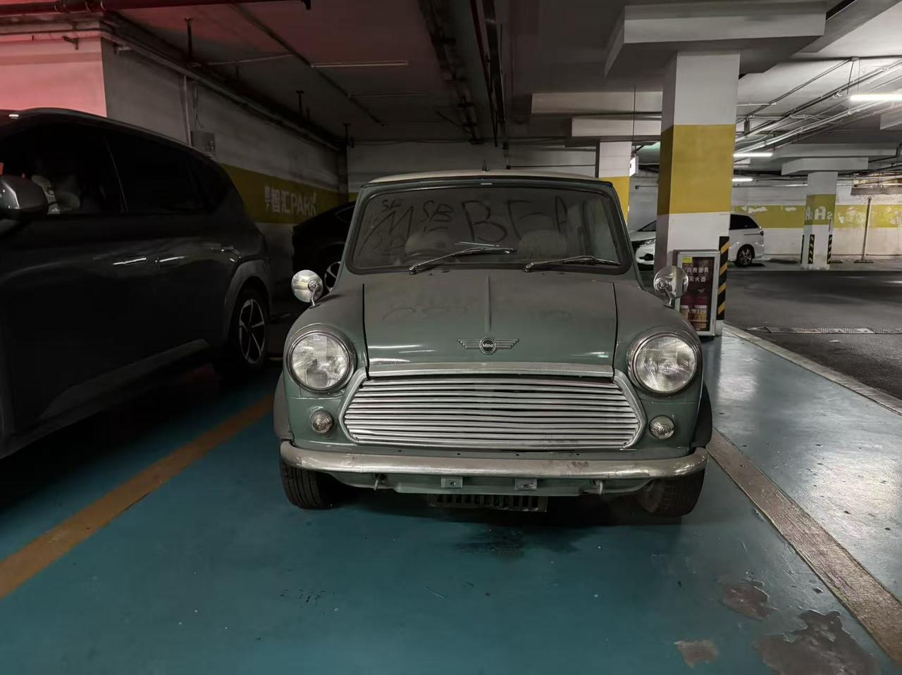 偶遇经典mini 这是憨豆先生同款？【来自懂车帝车友圈】