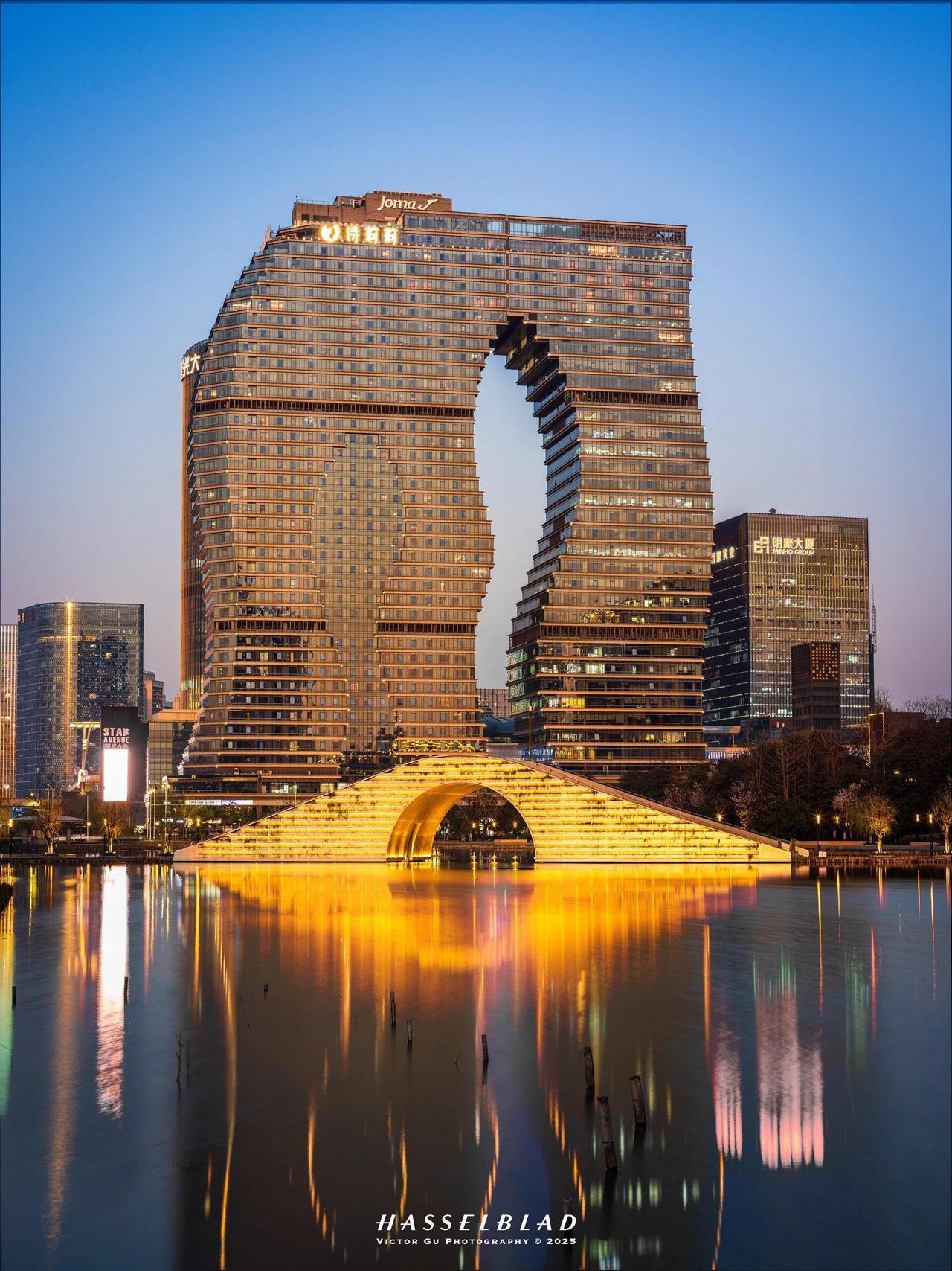 浙江杭州，真不愧为最强新一线
 
不得不说，杭州真的担得起最强新一线这个名号，越
